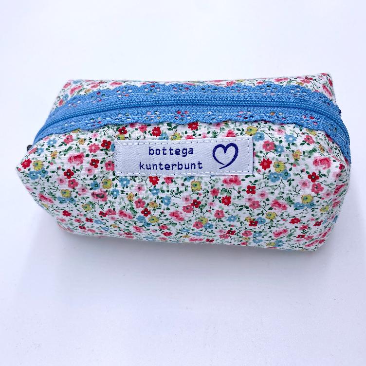 SCHMINKTASCHE BLUMENWIESE KUNTERBUNT